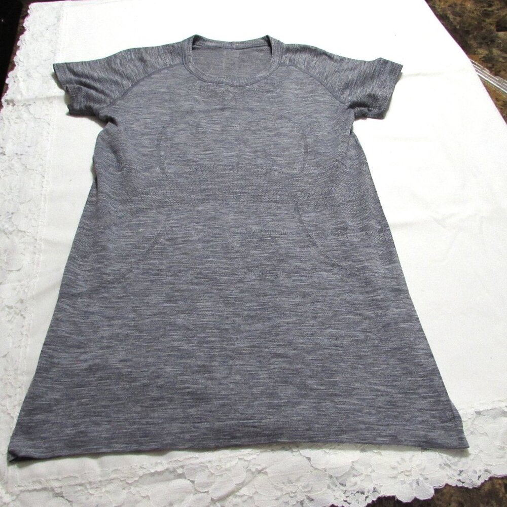 LULULEMON SWIFTLY TECH Short Sleeve Shirt Gray Size 10